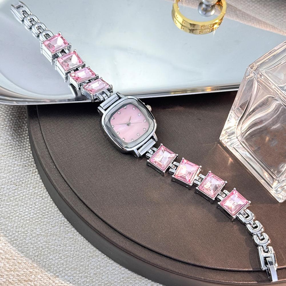 Блестящие женские часы-браслет – обзор и цена Quiet Luxury Watch