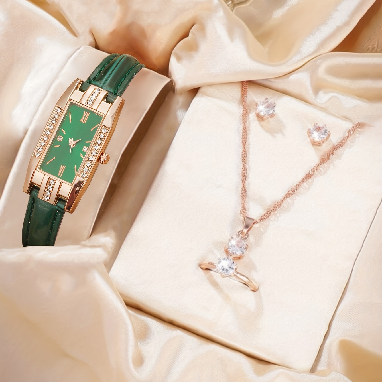 Роскошные кварцевые часы с кри – обзор и цена Luxury Watch Gift For Her