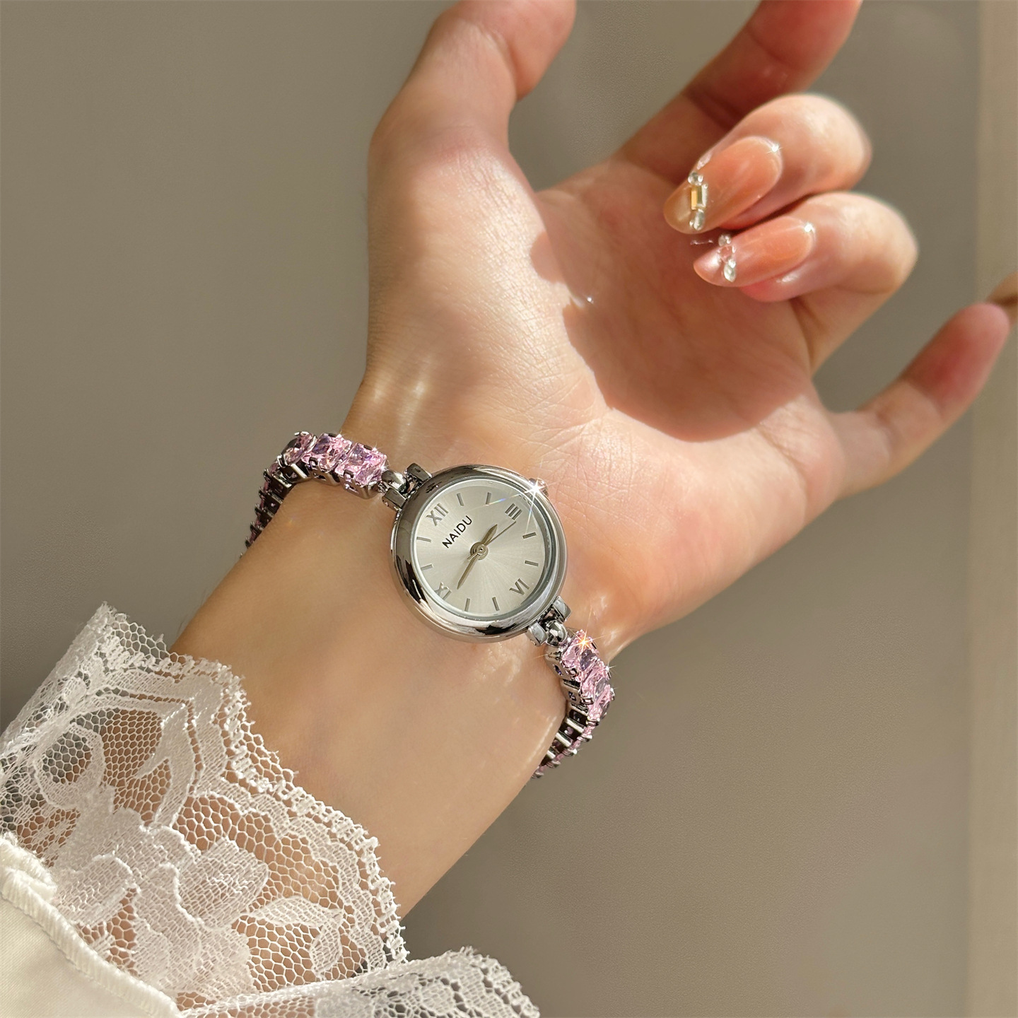 Новые модные женские часы-брас – обзор и цена Luxury Watch Level