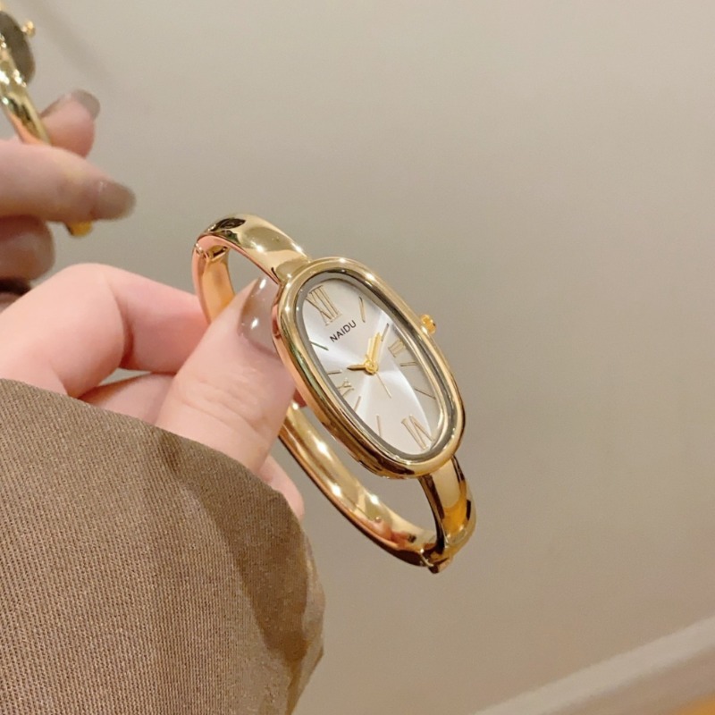 Элитные женские кварцевые часы – обзор и цена Quiet Luxury Watch